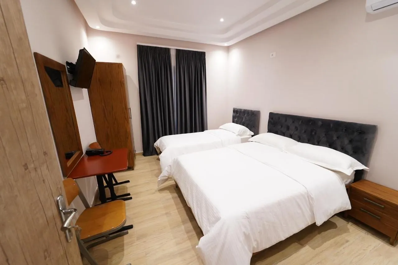 Sr99 Hotel Tirana 3*,  Albánie
