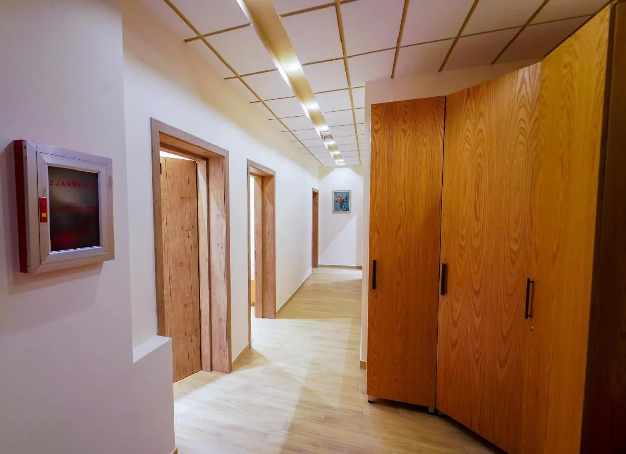 Sr99 Hotel Tirana Albánie
