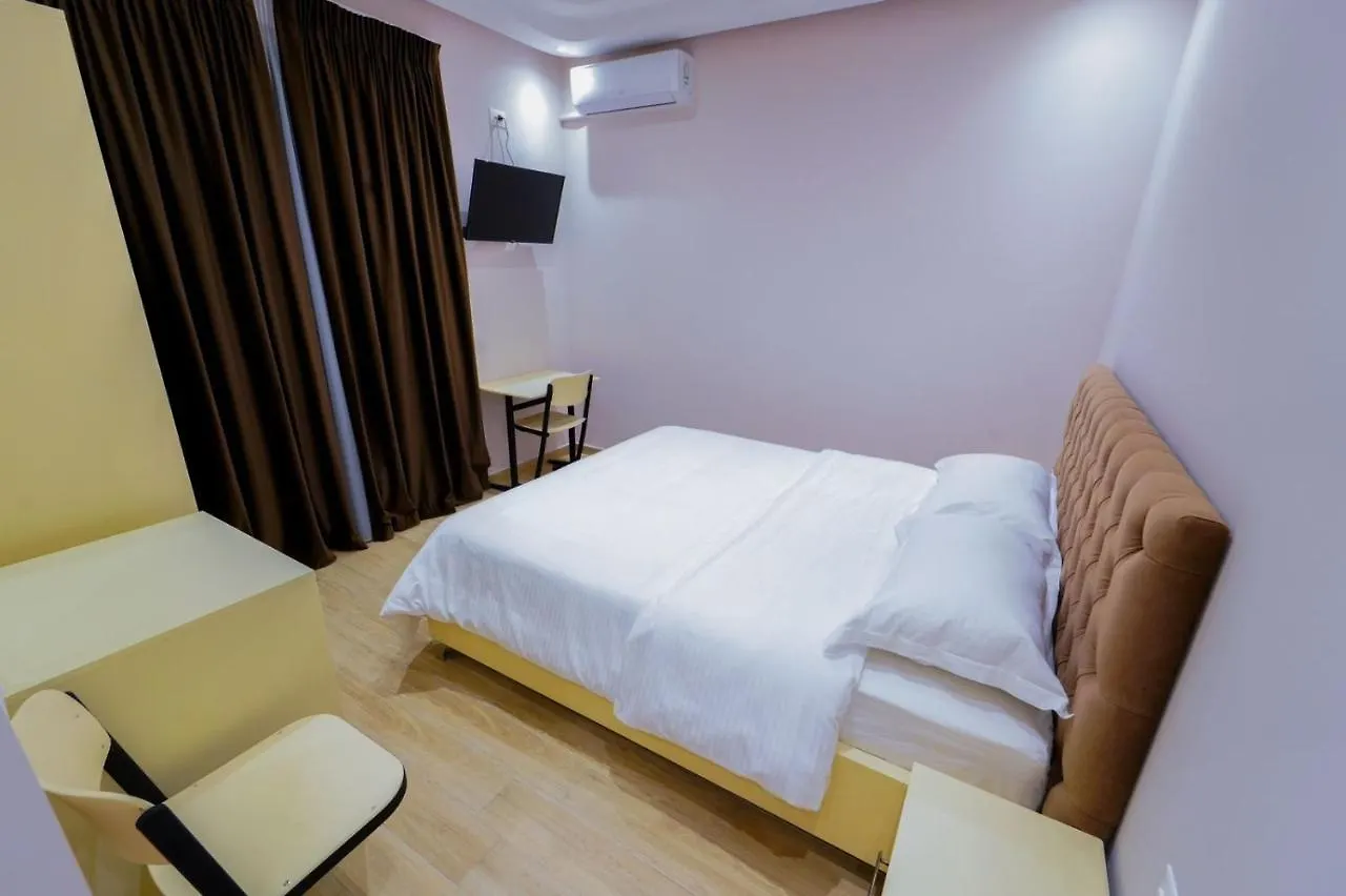 Sr99 Hotel Tirana 3*,  Albánie