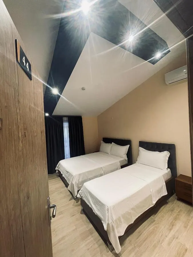 ***  Sr99 Hotel Tirana Albánie